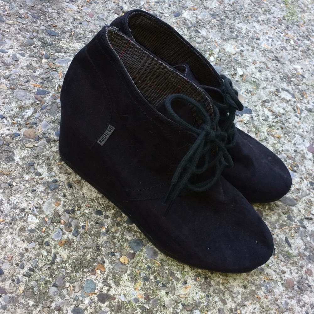 Size 8 wedges